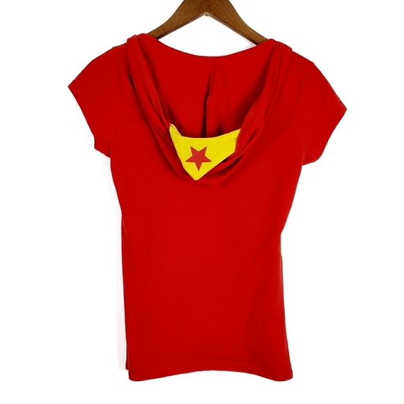 Wonder Woman Short Sleeve Hooded T-Shirt Cosplay - Picture 2 of 8